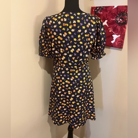 MADEWELL Smock-Sleeve Button-Front Mini Dress in black Happy Hibiscus, size 4 - Picture 3 of 9